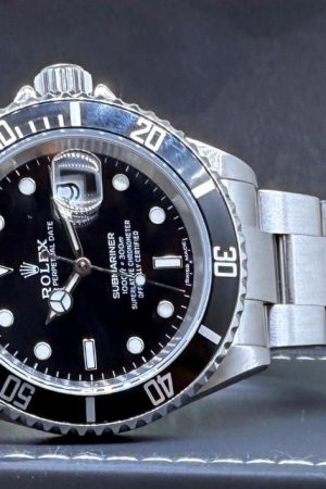 Rolex Submariner Date, boîte et papiers, 2007