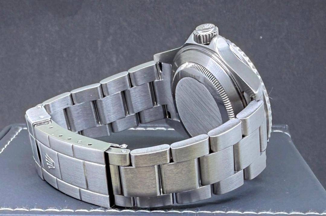 Rolex Submariner Date, boîte et papiers, 2007 - Image 8