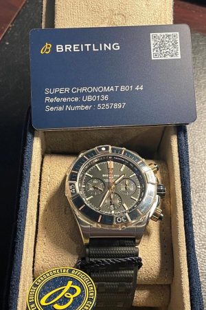 Breitling Chronomat B01 44 Réf. UB0136251B1S1 Acier et or 18 carats