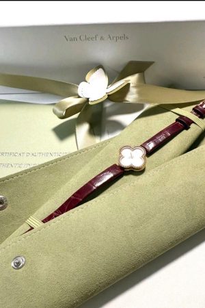 Van Cleef & Arpels Sweet Alhambra Or Rose 18 carats Nacre VCAR08SFOO