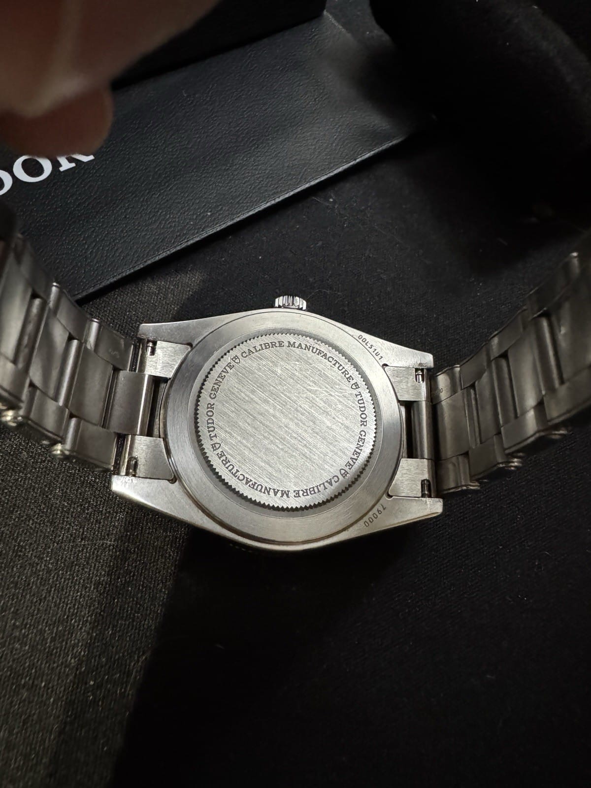 TUDOR Black Bay 54 avec demi-liaison, coffret complet 2025, boîte et papiers M79000N – Image 11