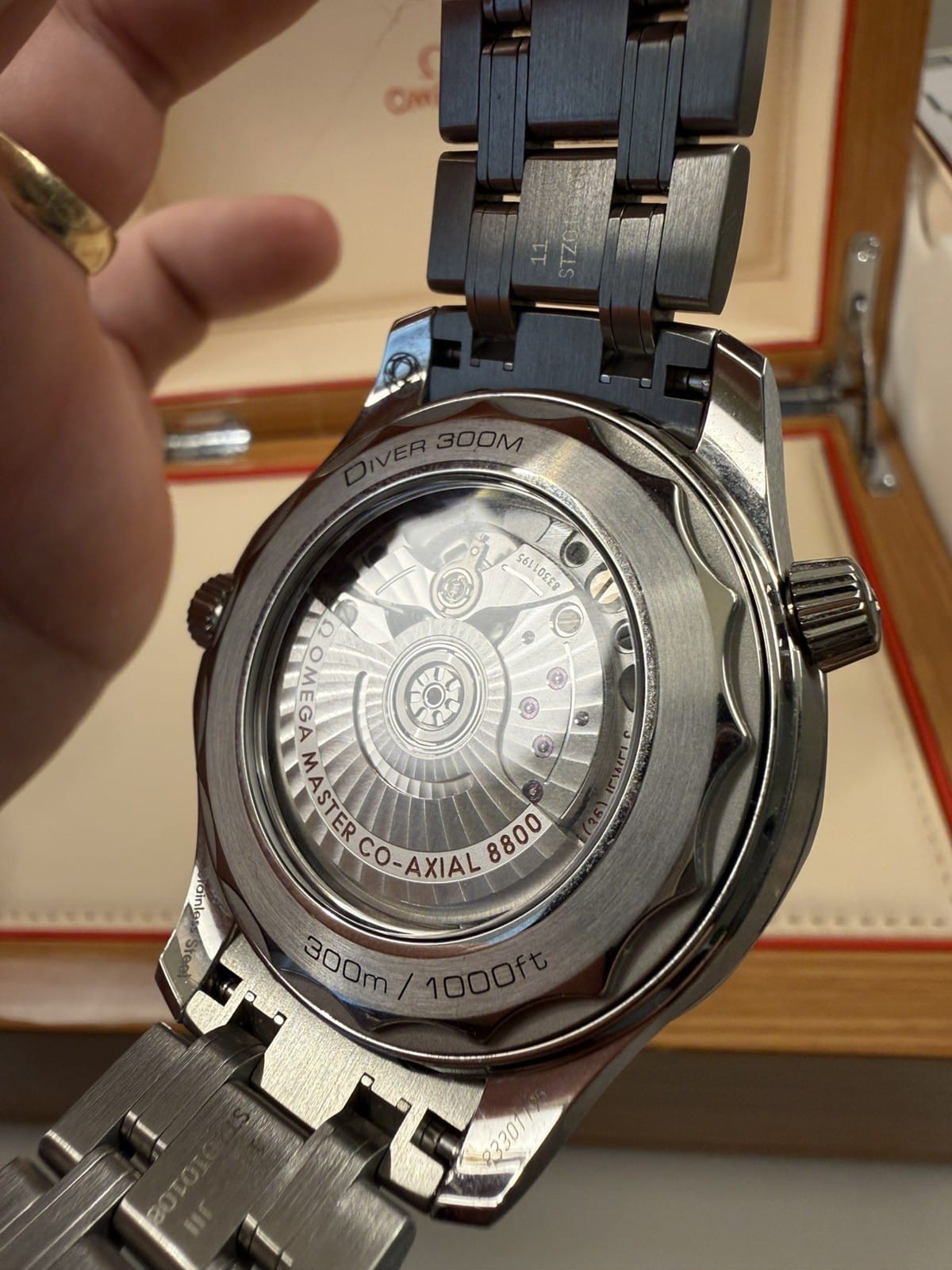 OMEGA Seamaster Diver 300M 210.30.42.20.01.001 Cadran Noir Modèle 2021 - Image 15