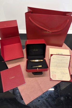 Bracelet Cartier Love en or jaune 18 carats, taille 20