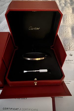 Bracelet Cartier Love petit modèle en or blanc 18 carats, taille 17, ensemble complet 2022