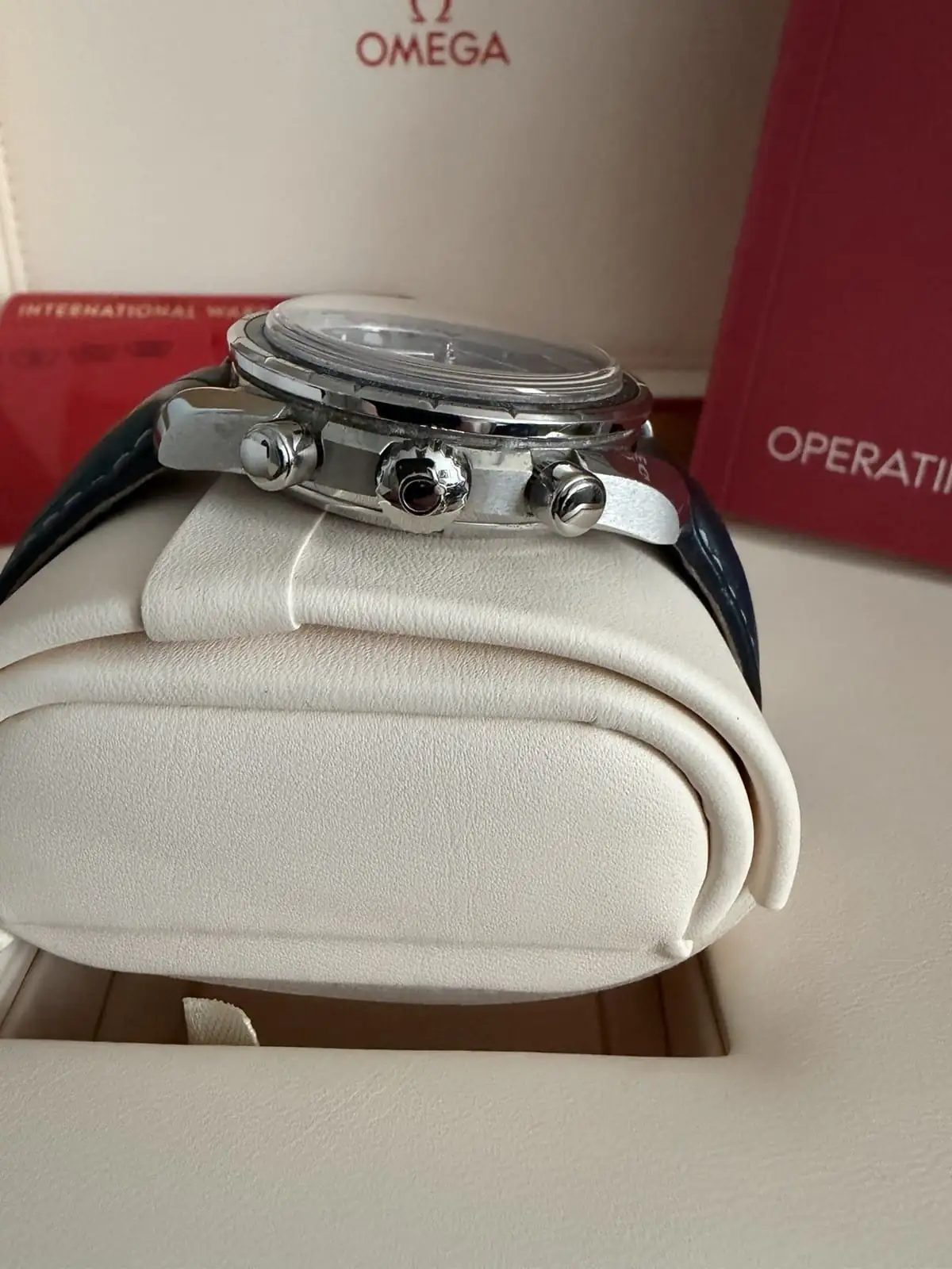 OMEGA Speedmaster Cadran Bleu Glace 324.30.38.50.03.001 Boîte et papiers complets - Image 12