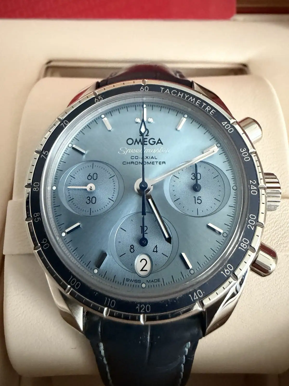 OMEGA Speedmaster Cadran Bleu Glace 324.30.38.50.03.001 Boîte et papiers complets - Image 8